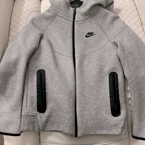 Nike Tech